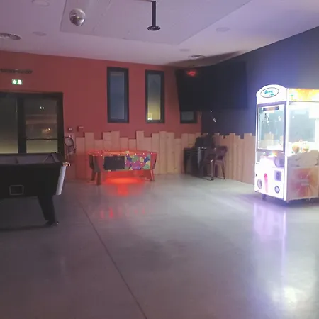 Mobil-home Climatise, Confort, 3 Ch, 6 Pers, Sans Vis A Vis, Dans 4 Etoiles A La Presqu'ile Du Barcares Le Barcarès
