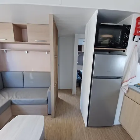 Mobil-home Climatisé, Confort, 3 Chambres, Sans Vis à Vis, Dans 4 étoiles à La Presqu'ile Du Barcares *