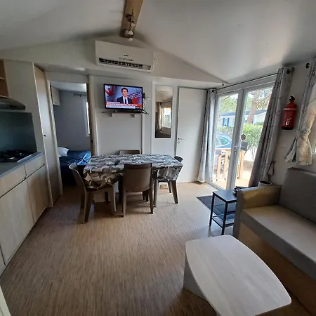 キャンプ場 Mobil-home Climatise, Confort, 3 Ch, 6 Pers, Sans Vis A Vis, Dans 4 Etoiles A La Presqu'ile Du Barcares Le Barcarès