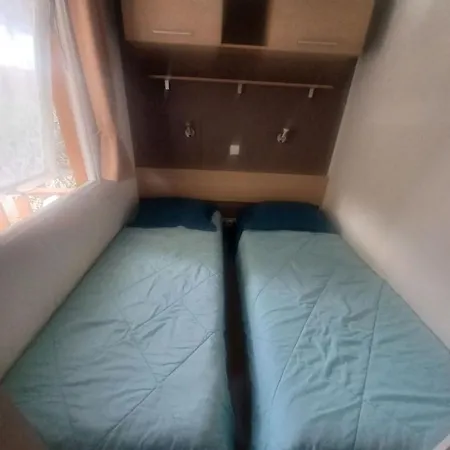 Mobil-home Climatise, Confort, 3 Ch, 6 Pers, Sans Vis A Vis, Dans 4 Etoiles A La Presqu'ile Du Barcares