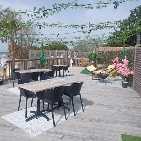Mobil-home Climatisé, Confort, 3 Chambres, Sans Vis à Vis, Dans 4 étoiles à La Presqu'ile Du Barcares Campeggio