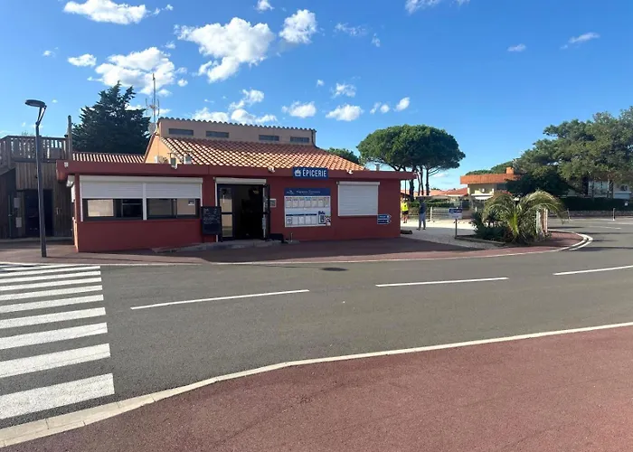 Kemp Mobil-Home Climatise, Tout Confort, 3 Chambres, Sans Vis A Vis, Dans Camping 4 Etoiles A La Presqu'Ile Du Barcares Le Barcarès
