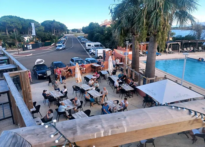 Mobil-Home Climatise, Tout Confort, 3 Chambres, Sans Vis A Vis, Dans Camping 4 Etoiles A La Presqu'Ile Du Barcares