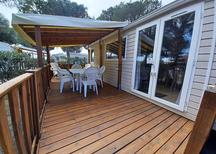 Mobil-Home Climatise, Tout Confort, 3 Chambres, Sans Vis A Vis, Dans Camping 4 Etoiles A La Presqu'Ile Du Barcares *