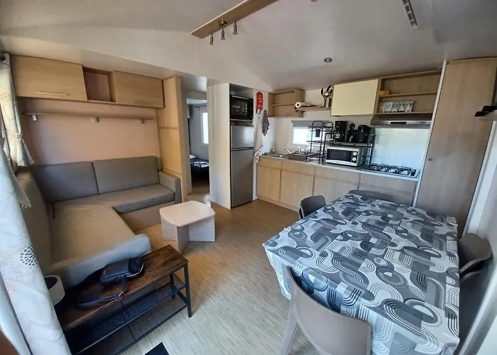 Kemp Mobil-Home Climatise, Tout Confort, 3 Chambres, Sans Vis A Vis, Dans Camping 4 Etoiles A La Presqu'Ile Du Barcares Le Barcarès