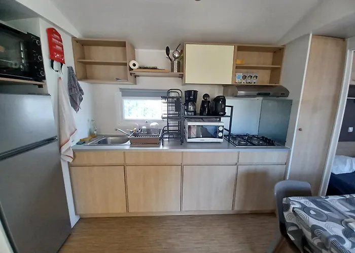 Mobil-Home Climatise, Tout Confort, 3 Chambres, Sans Vis A Vis, Dans Camping 4 Etoiles A La Presqu'Ile Du Barcares